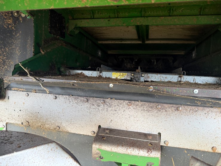 2009-john-deere-9670-sts-image-39