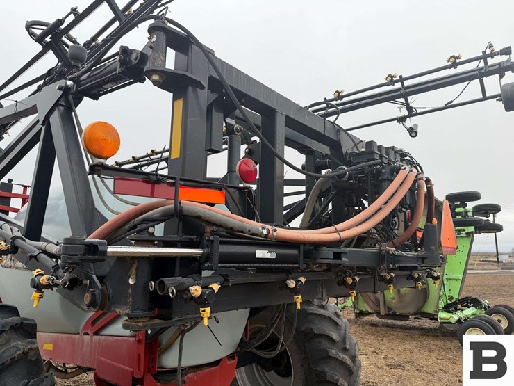 case-ih-precision-spray-160-image-34