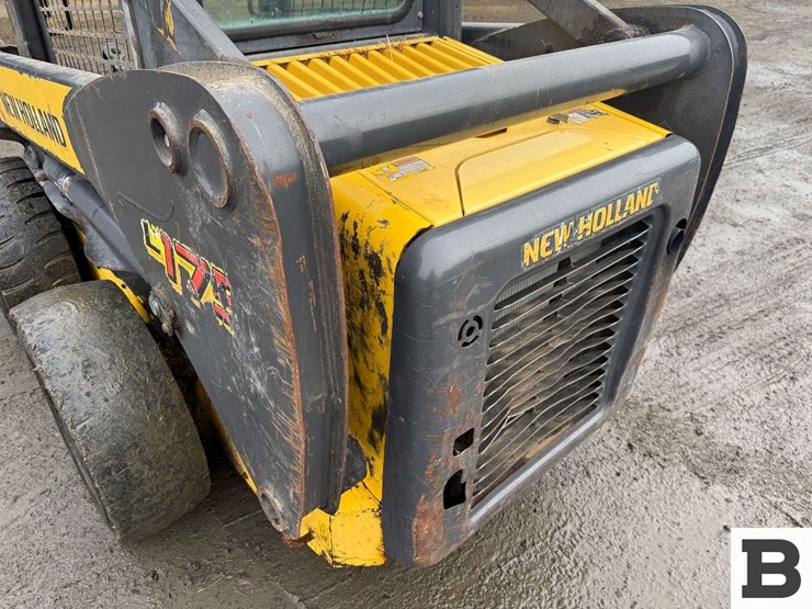 new-holland-l175-image-16