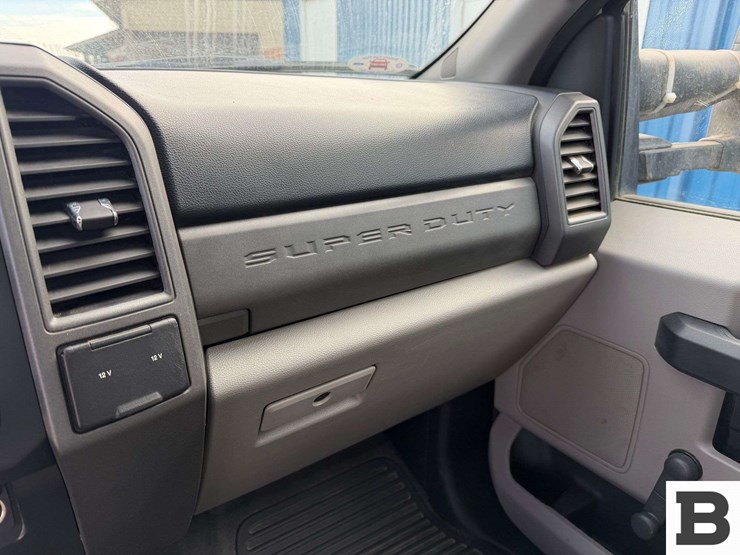 2019-ford-f350-image-26