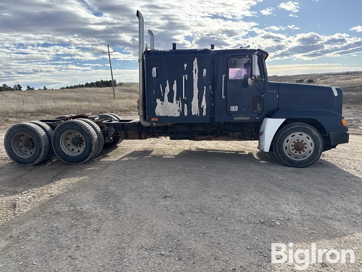 1993-freightliner-fld120-image-4