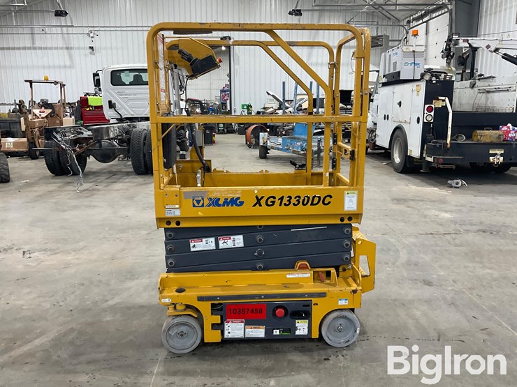 2021-massey-ferguson-730-image-8