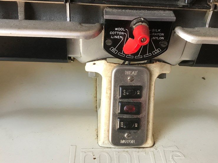 #6001a-•-ironrite-automatic-clothes-ironing-machine-(jacksonport,-wi)-image-3