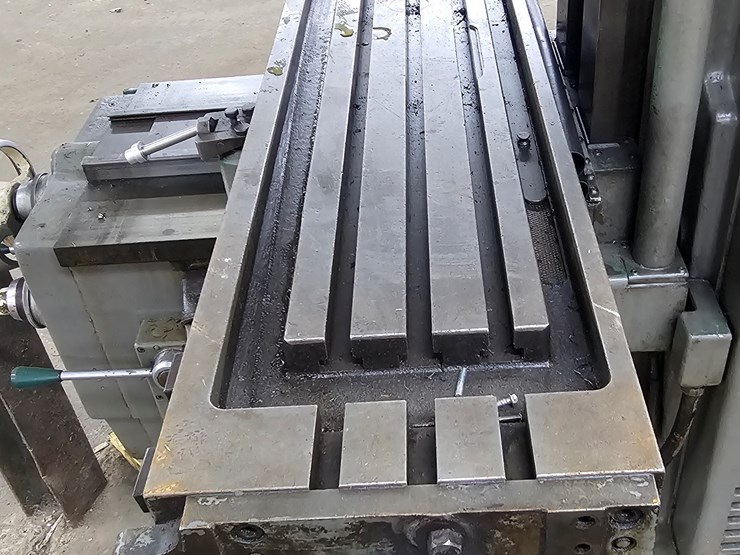 #6016-•-milwaukee-kearney-&-trecker-vertical-mill-(hortonville,-wi)-image-6