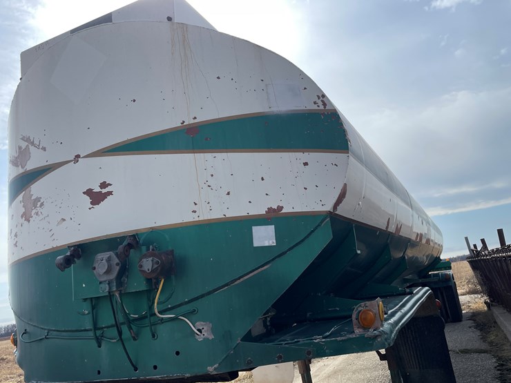 1978-fruehauf-tanker-image-7