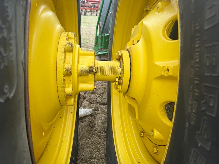 2001-john-deere-8310-image-14