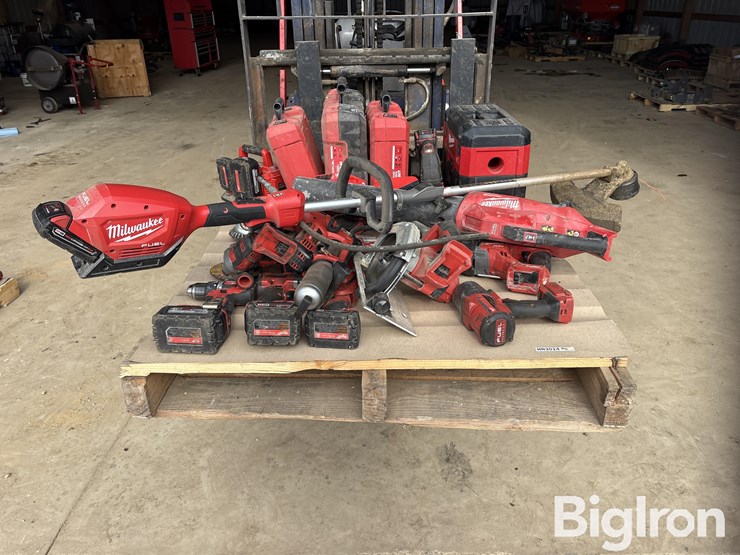 skid-of-milwaukee-power-tools-image-2