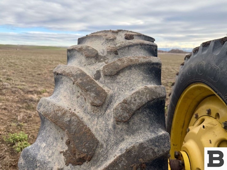 1995-john-deere-8300-image-60