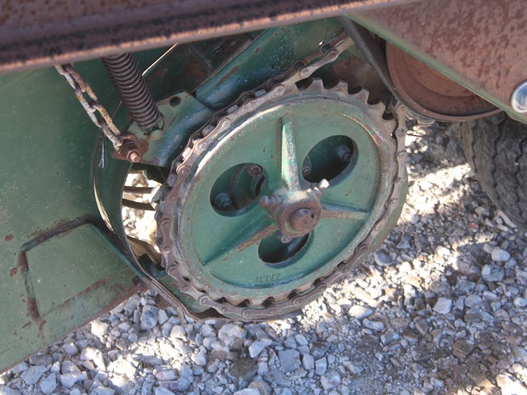 #1018-•-lockwood-model-l6700-885-bean-harvester-image-14