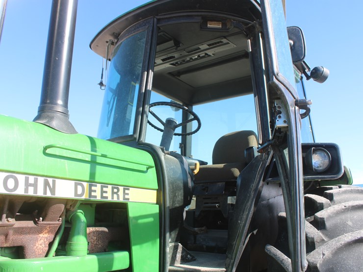 john-deere-4440-image-51