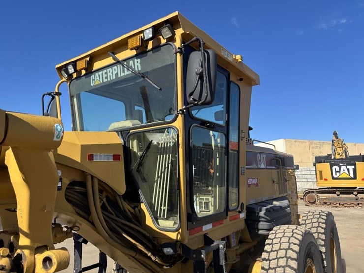 caterpillar-143h-image-35