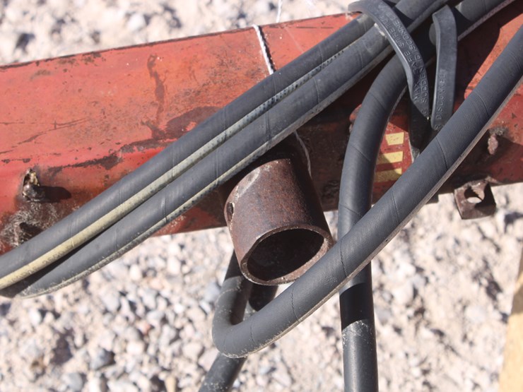 new-holland-166-image-11