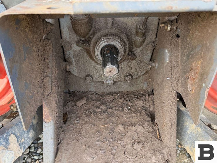 2016-kubota-m8540hd-image-15