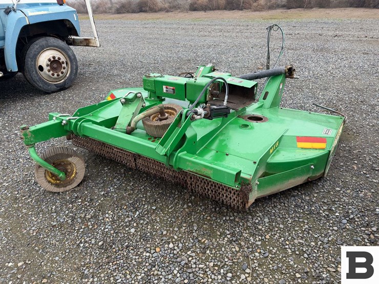 2019-john-deere-8-image-3