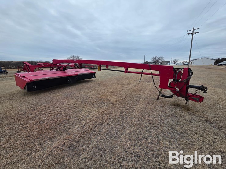 2012-hesston-1375-image-3