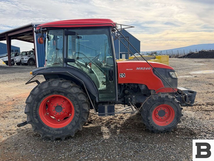 2014-kubota-m8540hd-image-7