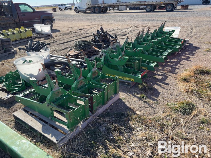 john-deere-12-image-5