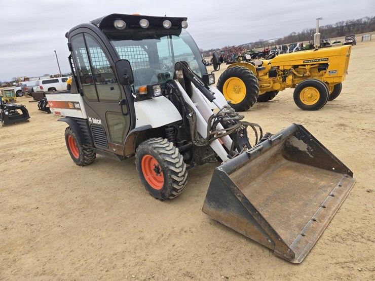 2018-bobcat-toolcat-5600-image-1