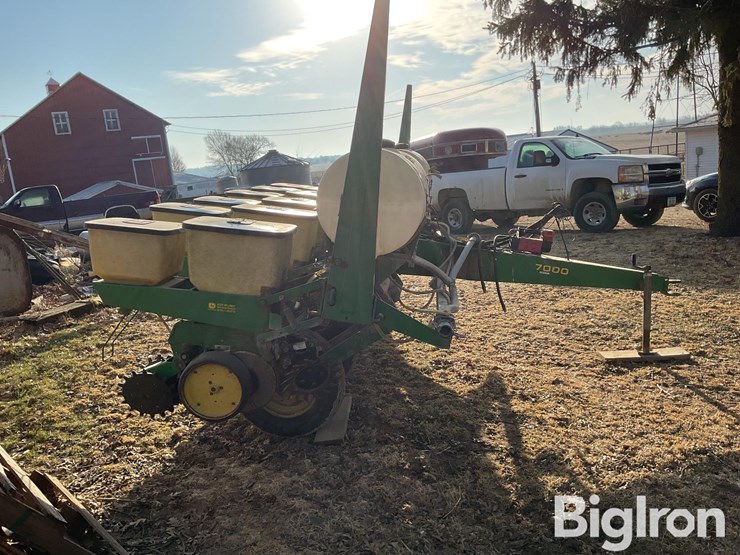 john-deere-7000-image-4