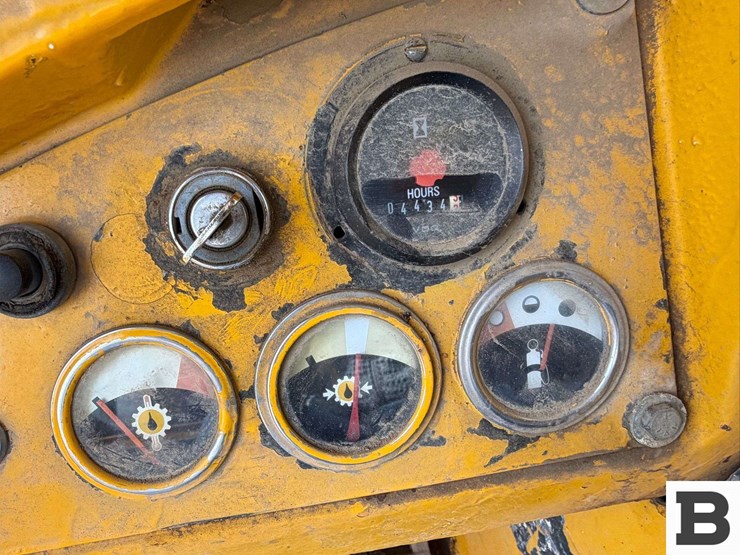 john-deere-544-image-42