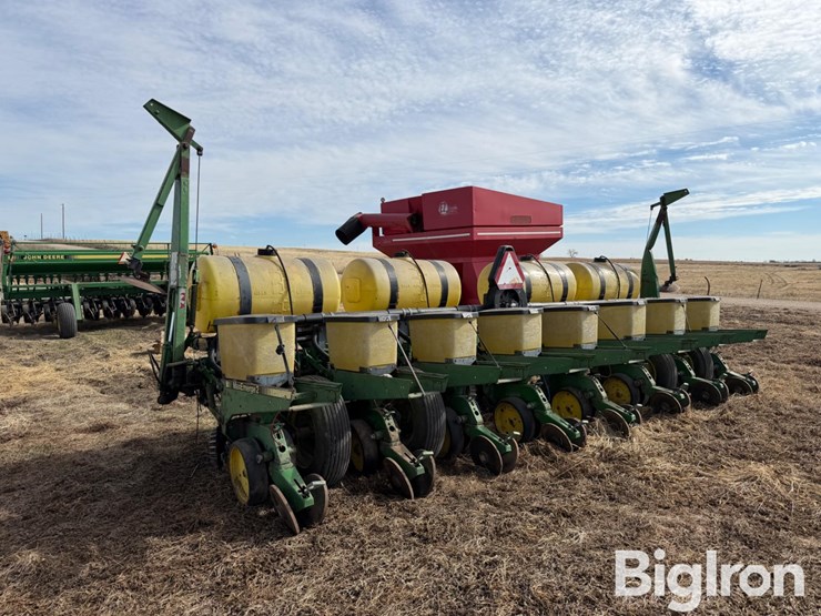 john-deere-7200-image-7