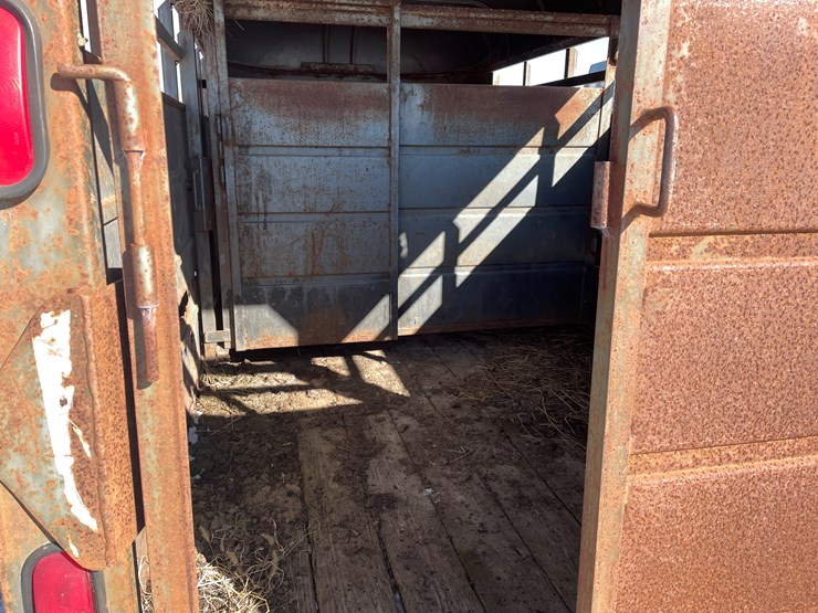 #3262-•-high-view-livestock-trailer-(no-title)-image-10