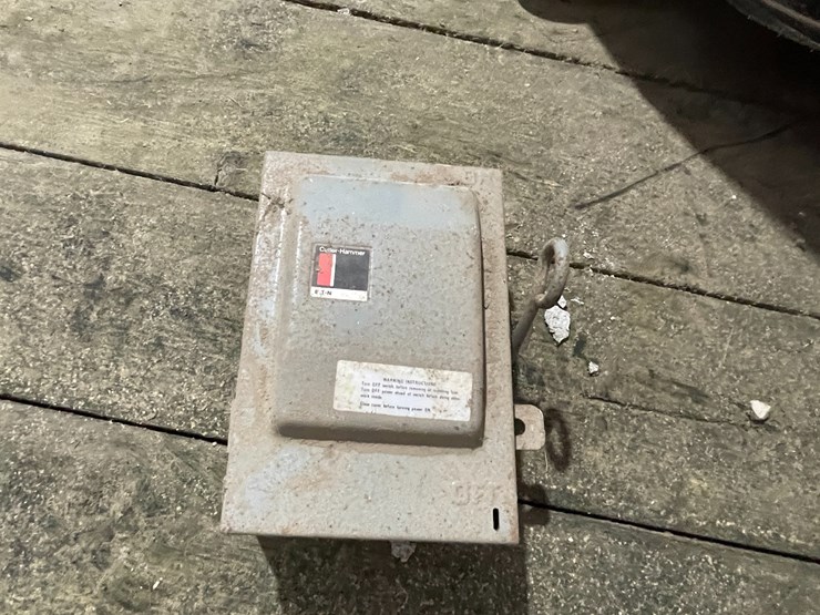 #7233-•-electrical-safety-switches-image-9