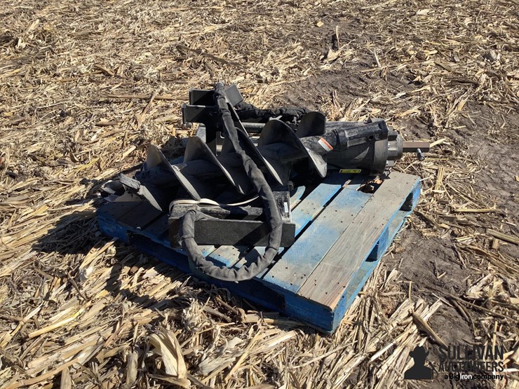 caterpillar-post-hole-auger-attachment-image-4