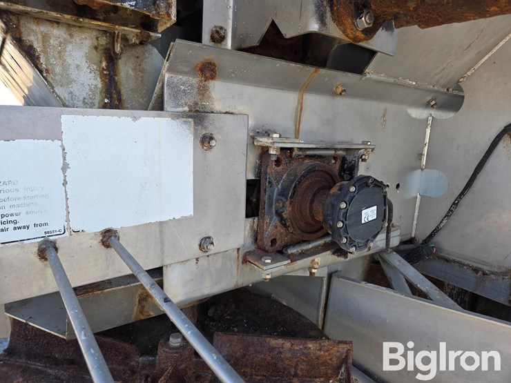 2012-case-ih-titan-3030-image-19