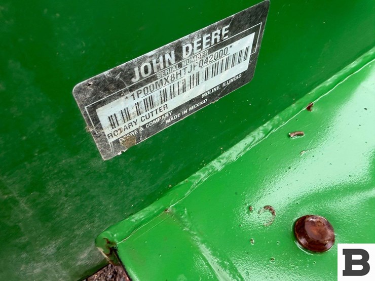 2019-john-deere-8-image-11