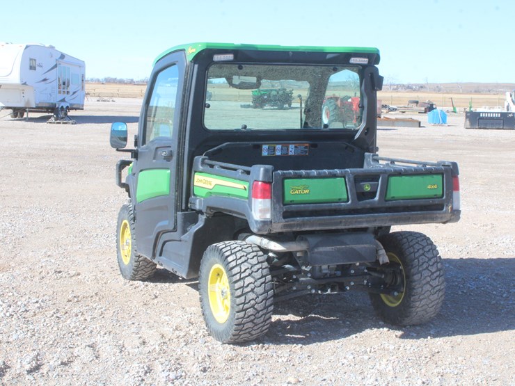 2023-john-deere-gator-image-8
