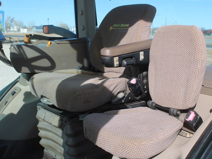 john-deere-8285r-image-51