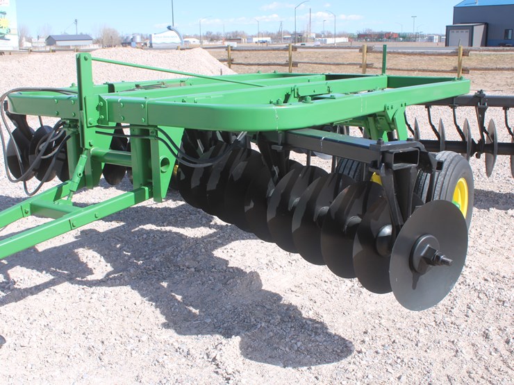 #1034-•-john-deere-t0310-12ft-disc-image-10
