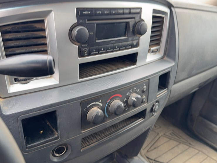 2007-dodge-ram-3500-image-17