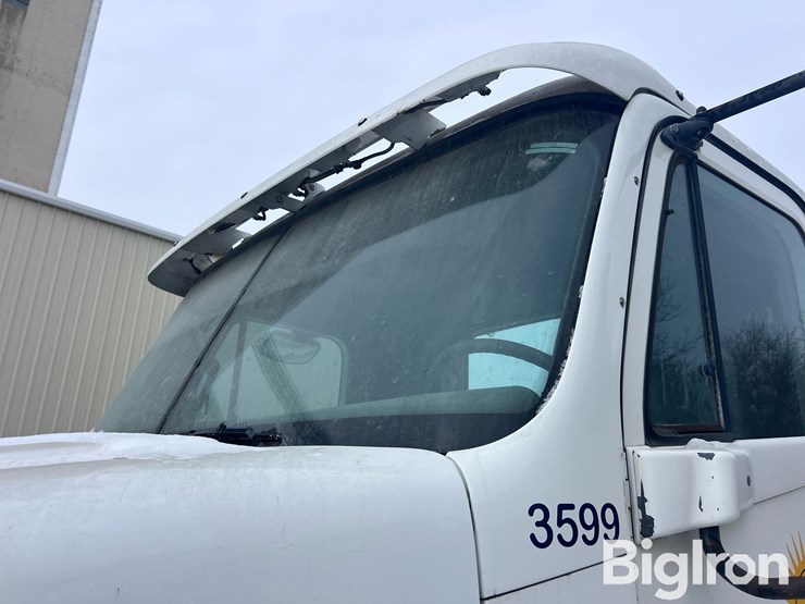 2007-freightliner-columbia-120-image-14