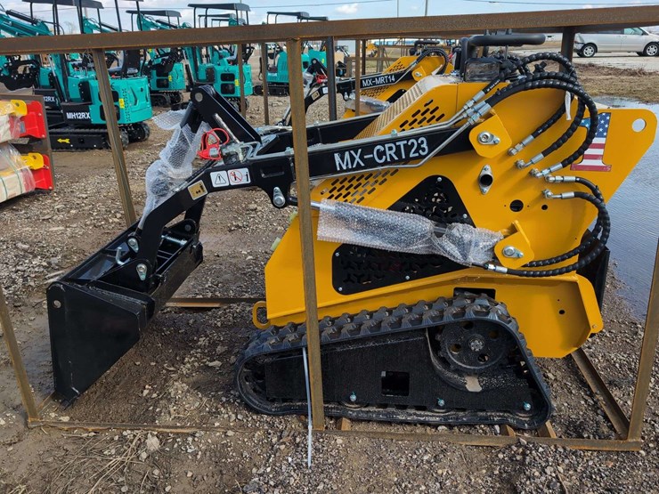 agt-mini-crawler-skid-steer-mx-crt23-*-front-light-bracket-damage-review-photos-image-1