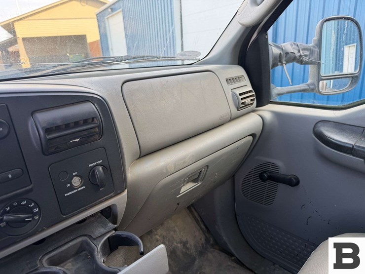 2006-ford-f450-image-18