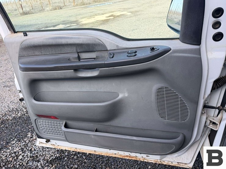 2002-ford-f250-image-34