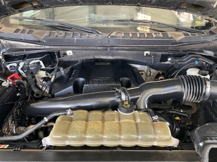 2020-ford-f150-image-10