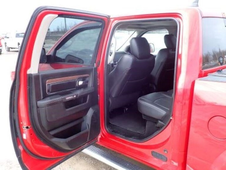 2018-dodge-ram-1500-image-25