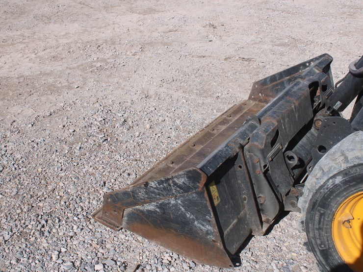 2014-jcb-205-image-11