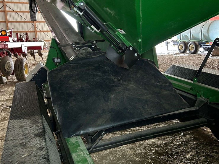 2017-j&m-lc390-image-11