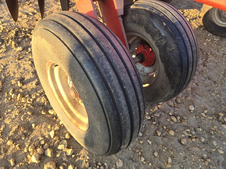 massey-ferguson-620-image-10