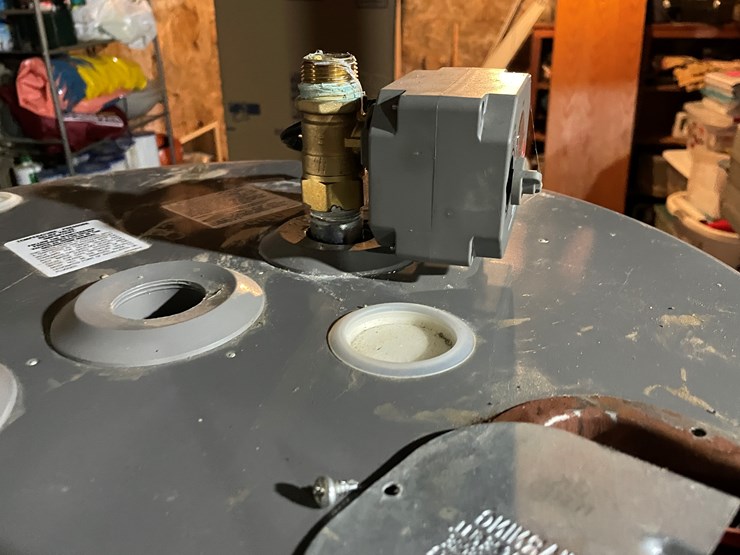 #3525-•-rheem-performance-platinum-hot-water-heater-image-5