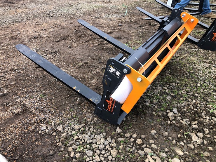 #33-•-42”-pallet-forks-image-1