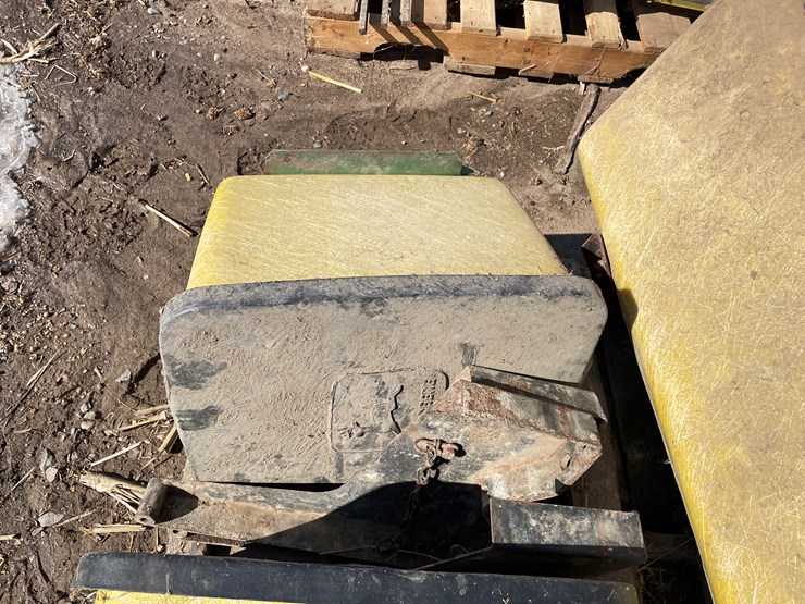 #7410-•-john-deere-fert-boxes-(bloomer,-wi)-image-14