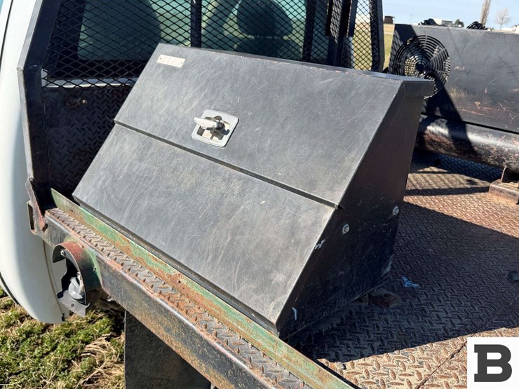 2005-chevrolet-silverado-2500-image-14