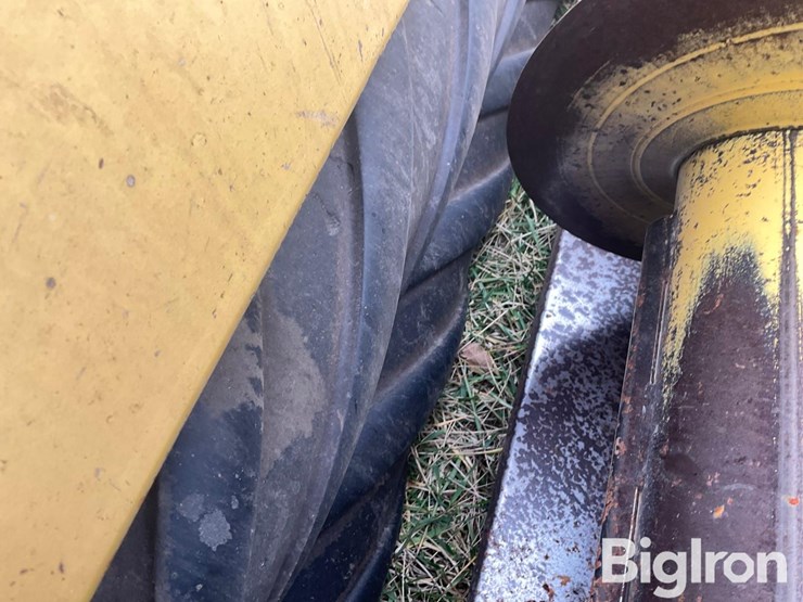 new-holland-2326-image-16