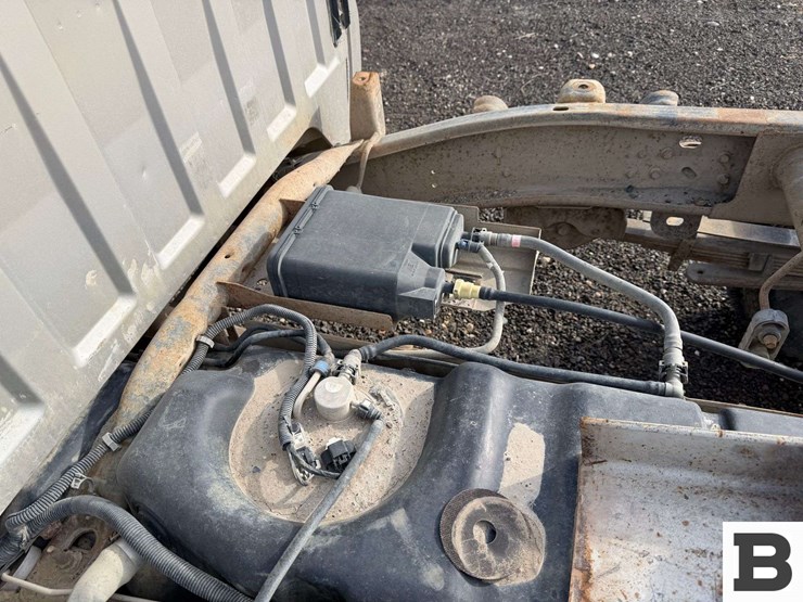 2005-chevrolet-silverado-3500-image-14