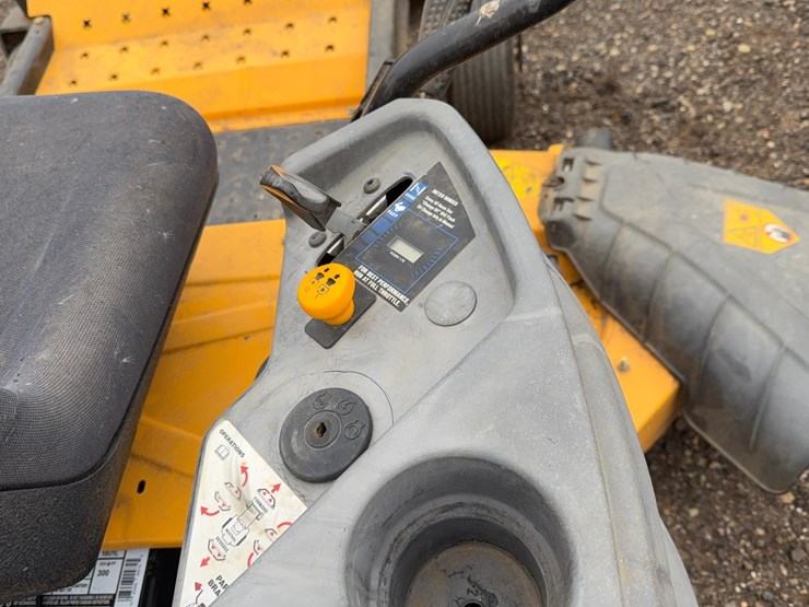 cub-cadet-lawn-mower-image-9